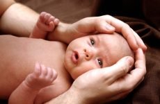 Як лікувати нежить у немовляти?