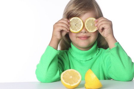 Як використовувати лимон при лікуванні ангіни