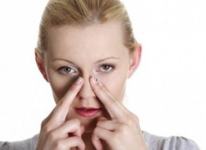 Як позбутися від закладеності носа без ліків: важливо знайти причину