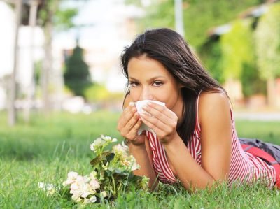 Алергічний риніт: причини, симптоми і лікування