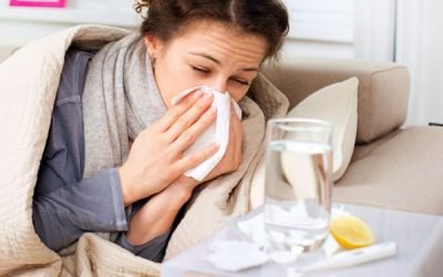 Чхання і нежить без температури: лікування у дорослих і дітей