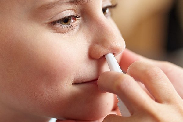Гормональні краплі в ніс від нежитю: назви кращих препаратів