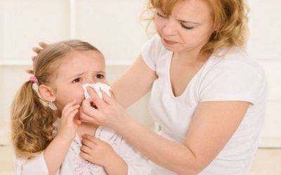 Коричневі соплі у дитини: причини і методи лікування