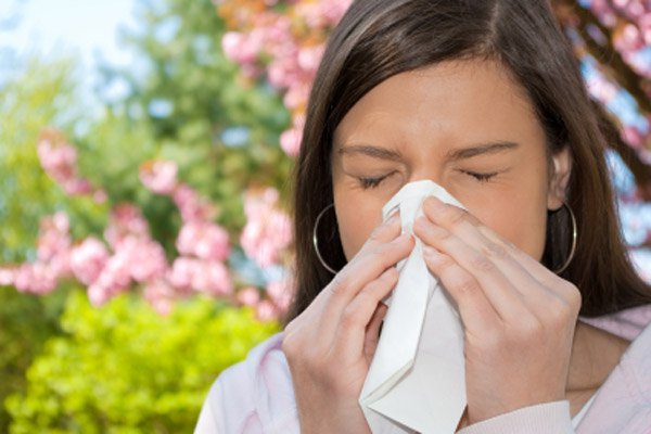 Цілорічний алергічний риніт: симптоми і лікування