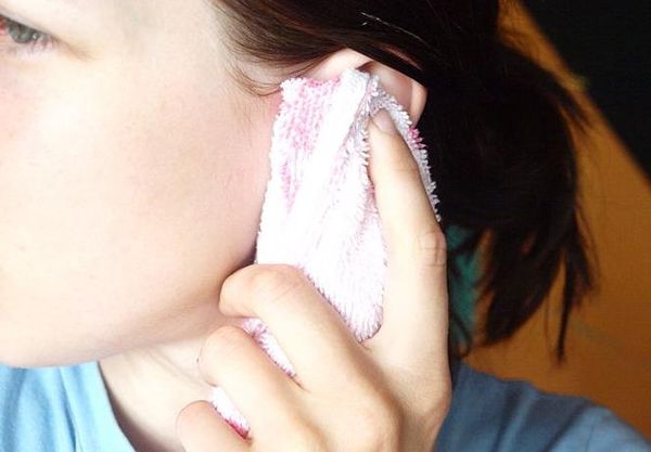 Чи можна гріти вухо при отиті коли воно болить і як правильно