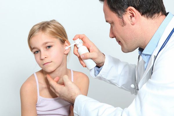 Отит середнього вуха: симптоми і лікування у дорослих в домашніх умовах