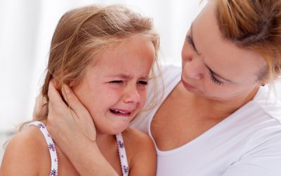Дитина погано чує після отиту: що робити і як лікувати