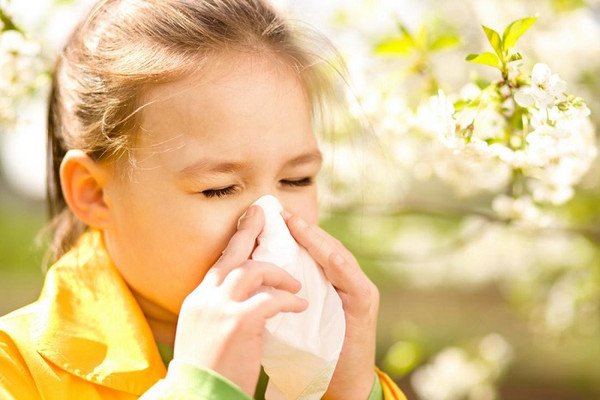 Спрей від алергічного риніту для носа: найбільш ефективні препарати