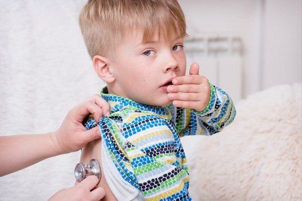 У дитини соплі і осип голос: причини, симптоми і лікування