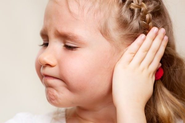 Запалився лімфовузол за вухом: причини, як лікувати і що робити