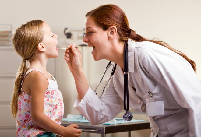Ангіна (тонзиліт) у дітей: симптоми і лікування дитини
