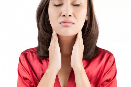 Якщо болить горло і запалилися лімфовузли на шиї – причини і лікування