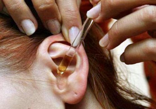 Камфорне масло у вухо - застосування при різних захворюваннях