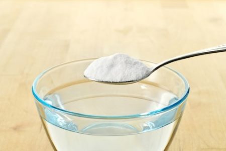 Сода з йодом і сіллю для полоскання горла – пропорції розчину
