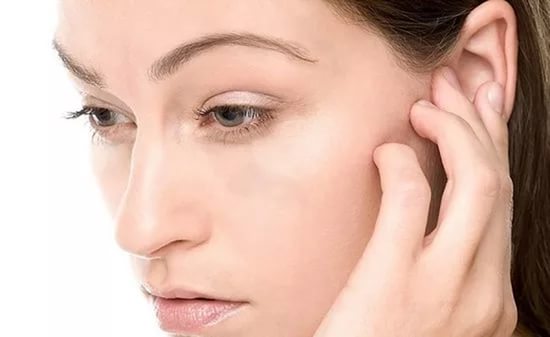Закладеність вуха без болю: причини, лікування, рекомендації