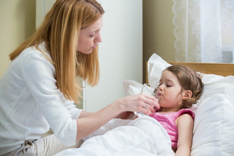 Лікарські засоби від застуди та ГРВІ для дітей: жарознижуючі та противірусні препарати