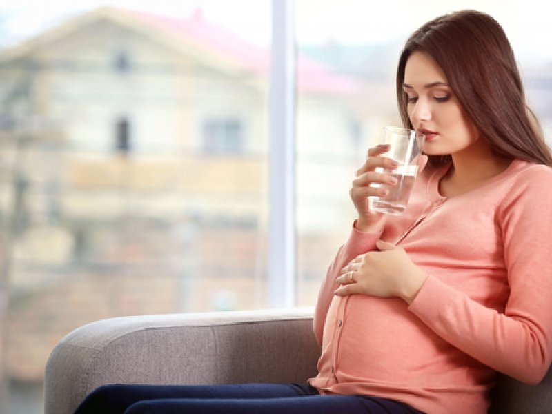 Небезпека ГРВІ під час вагітності: лікування медикаментами та народними методами